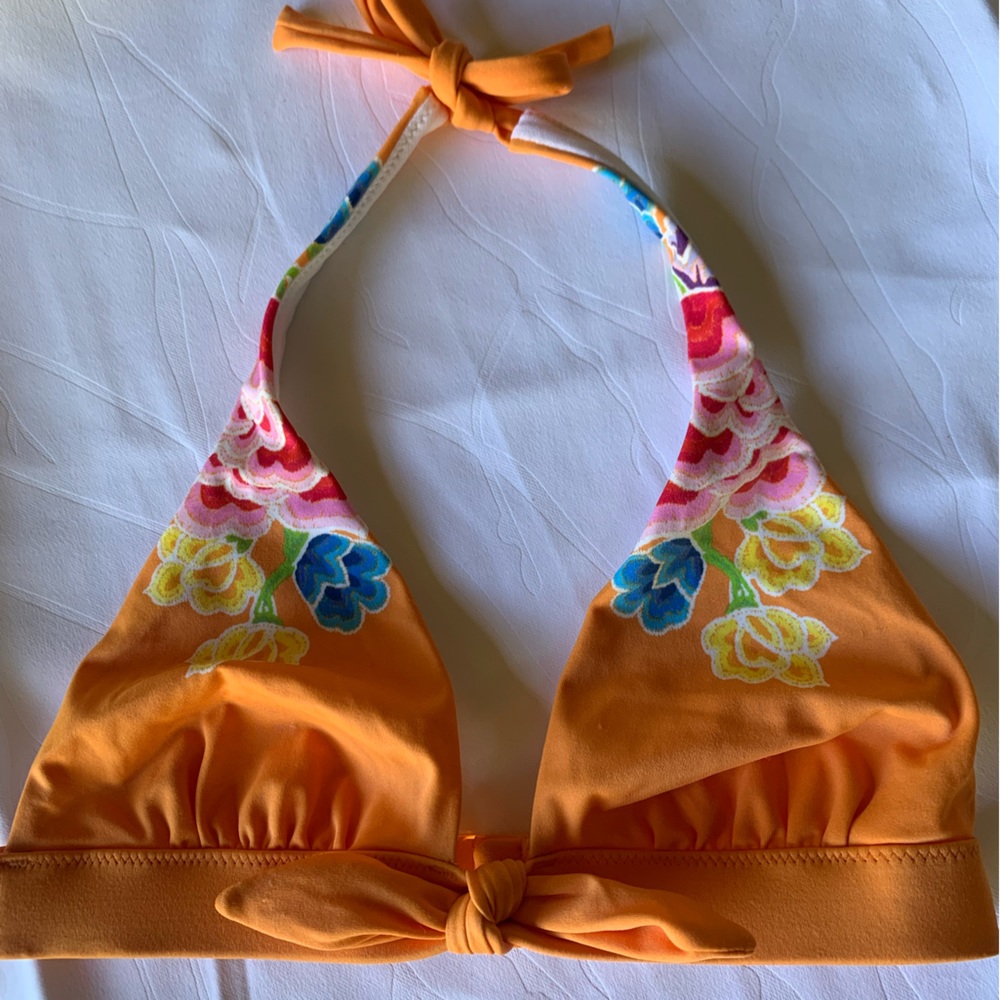 Victoria’s Secret bikini top